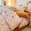 Conjunto de Quatro Peças de Leite Fleece Espesso de Alto Gramatura Cobertor Dupla Face de Flanela de Inverno Conjunto de Três Peças para Dormitório Estudantil de Fleece de Coral