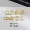 Banho de Ouro Real sobre Cobre, Brincos Stud Geométricos com Pino de Prata 925, Brincos de Trevo de Quatro Folhas em Forma de Diamante Oval com Zircônia, Estilo Minimalista