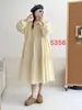 Ropa Otoño 2025 Estilo Literario Bordado de Encaje Holgado Versión Grande Vestido de Mujer de Longitud Media Tendencia al por Mayor