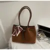 Bolsa Retrô de Grande Capacidade para Mulheres 2026 Nova Tendência de Alta Qualidade Versátil Bolsa de Ombro para Sair para o Trabalho e Deslocamento Bolsa Tote