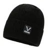 Chapéu de Lã Tricotado com Forro de Veludo Novo para Outono e Inverno, Proteção para as Orelhas, Moda Jovem, Chapéu Pulôver para Esportes ao Ar Livre