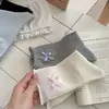 Meias Cinzas para Mulheres, Estilo Fino de Verão com Laço de Pérola, Meias de Cano Médio, Novo Popular Estilo Japonês 2026 Meias Largas com Barra Enrolada