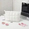 Bolsa de Maquillaje Portátil Acolchada de Venta Caliente Transfronteriza Moderna Bolsa de Almacenamiento Plegada Color Sólido con Patrón de Diamantes Bolso Portátil Casual Estilo Coreano para Mujer