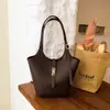 Bolso retro de moda para mujer 2026, moderno y minimalista, bolso de hombro de gran capacidad, de alta calidad y elegante, bolso simple para el antebrazo para mujer
