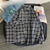 Camisa de Cuadros Holgada Primavera y Otoño 2026 Chaqueta para Hombre Estilo Coreano Casual Estudiante Estilo de Hong Kong Camisa de Manga Larga Tendencia Artística