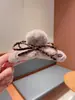 Grampo de Cabelo em Forma de Cruz com Laço de Pelo Falso de Coelho para Outono e Inverno, Grande Presilha Shark Fofa para Penteado Updo na Parte de Trás da Cabeça