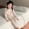 2026 Conjunto Derong de Pijama Longo Floral para Casa Conjunto de Duas Peças Térmico Confortável para Bebê e Crianças