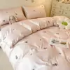 Conjunto de quatro peças de seda gelada de verão classe A para dormir sem nada sensação fresca lençol capa de edredom conjunto de três peças para estudantes capa de edredom Tencel ultra macio lavada em água