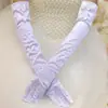 Guantes de novia de satén blanco largos vintage elegantes para cena de boda, de alta calidad, con mangas de satén para retrato.