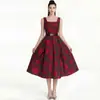 Vestido de Alcinha Jacquard Britânico Estilo Francês Transfronteiriço 2026 Primavera Novo Elegante Vestido Evase com Cinto Incluído