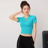 Camiseta Esportiva Manga Curta com Meio Zíper Slim Fit Roupa Fitness Top de Yoga Curto Casual Respirável Camiseta de Treino Secagem Rápida