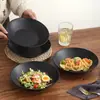 Plato Occidental Minimalista de Plástico Negro con Nervaduras y Acabado de Alta Gama, Adecuado para Uso Doméstico, Plato Sombrero de Paja, Plato para Verduras, Plato Hondo para Sopa, Plato de Cena, Plato Profundo