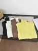 Camiseta de manga longa com gola de camada dupla em linho Tencel para mulheres, top básico versátil de nicho para o início do outono para o dia a dia
