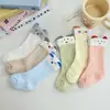 Calcetines de Dibujos Animados para Otoño e Invierno Versátiles para Bebés Gorditos Calcetines hasta la Rodilla y Media Pantorrilla Calcetines de Longitud Media para Recién Nacidos Niños y Niñas