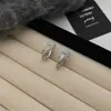 Brincos de Diamante Microincrustados para Mulheres, Estilo Cool Europeu e Americano, Brincos Hip-Hop Punk, Luxo Acessível, Acessórios de Nicho Versáteis, Suporta Lotes Mistos