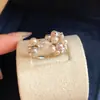 Anel aberto vintage estilo francês com pérola redonda e zircônia cúbica, uma joia de nicho e sofisticada para o dedo indicador, com um design cool e elegante, perfeito para mulheres