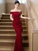 Vestido de Ombro Único Cor de Torrada, Vestido de Noiva Vinho Emagrecedor para Noivado, Vestido de Festa de Luxo, Vestido de Cauda de Peixe com Babados