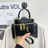 Bolsa de Mujer Modelo Nuevo 2026 Transfronteriza Ysl Diseño de Nicho Bolso de Hombro Cruzado Bolso de Mano Acolchado Bolso Caja Sy Bolso de Maquillaje