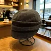 Nova coleção outono e inverno: boina feminina plissada retrô, afina o rosto, boné de lã versátil, disponível em cinza e bege, moderno e estiloso