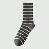 Calcetines estilo Maillard a rayas para mujer de media caña otoño e invierno populares en línea ins modernos color marrón con pantalones de tiburón calcetines largos de algodón para uso exterior
