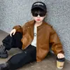 2026 Nueva Chaqueta de Cuero Sintético de Moda Estilo Coreano para Hombre con Cuello Solapa y Cremallera Diagonal Ajustada Chaqueta de Motocicleta
