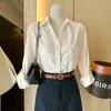 Camisa de Algodão e Linho Verde Mambo Suave Francesa com Decote em V para Mulheres, Verão Fina Solta Elegante Estilo Old Money Camisa Top com Proteção Solar