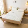 Colchão Matelassê de Soja Classe A para Maternidade e Bebê, Modelo para Todas as Estações, Colchonete Macio Fino de Algodão, Colchão Antiderrapante para Uso Doméstico e de Dormitório 4