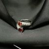 Nuevo Anillo Abierto de Diamante Rojo Zircón Chino Tendencia Nacional Diseño de Transferencia Sentido del Dedo Anillo de Mano Alta Sensación Temperamento Pieza de Mano