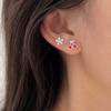 Aretes de Cereza Simples de Plata Esterlina S925 de Lujo Ligero para Mujer Estilo Coreano Combinan con Todo Pequeños Aretes de Camelia de Alta Gama Aretes