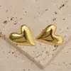 Pendientes Dorados con Forma de Corazón Transfronterizos, Pendientes de Lujo Retro de Nicho de Gama Alta para Mujer, Pendientes de Acero de Titanio Electrochapado, Venta al por Mayor de Fábrica