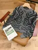 Nueva Chaqueta Suéter Jacquard Acolchado Retro Otoño e Invierno para Mujer, Cuello Redondo, Holgada, Cardigan de Punto Suave y Ceroso, Moda Versátil para Mujer