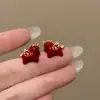 Pendientes de Plata Recubierta de Oro Real de 18K con Aguja de Plata, Año del Zodiaco Caballo, Simples y Versátiles, Pendientes de Alta Gama con un Aspecto Moderno y Elegante