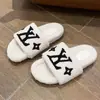 Chinelos Maomao Celebridade da Internet Femininos 2023 Novo Outono e Inverno Bordado em Toalha Letra Quente Baixos Sapatos Maomao para Usar na Rua