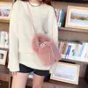 2023 nuevo estilo bolso cubo portátil de pelo sintético de zorro correa peluda bolso bandolera color macarrón dulce simple