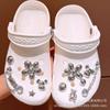 Zapatos de Agujeros Adaptables Accesorios Flor para Zapatos Accesorios DIY Oso de Pedrería Hebilla Desmontable para Zapatos Decoración Libro Rojo Pequeño Igual