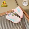 Zapatos de Malla para Niños 2026 Nuevos de Primavera Transpirables Fly-Knit Malla Zapatos para Niños Slip-On Zapatos Deportivos de Primavera y Otoño para Niños y Niñas