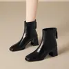 Botas femininas de salto grosso e bico quadrado, nova coleção outono/inverno 2026, botas de cano justo com zíper traseiro, botinhas estilosas, casuais e versáteis, botas estilo Martin