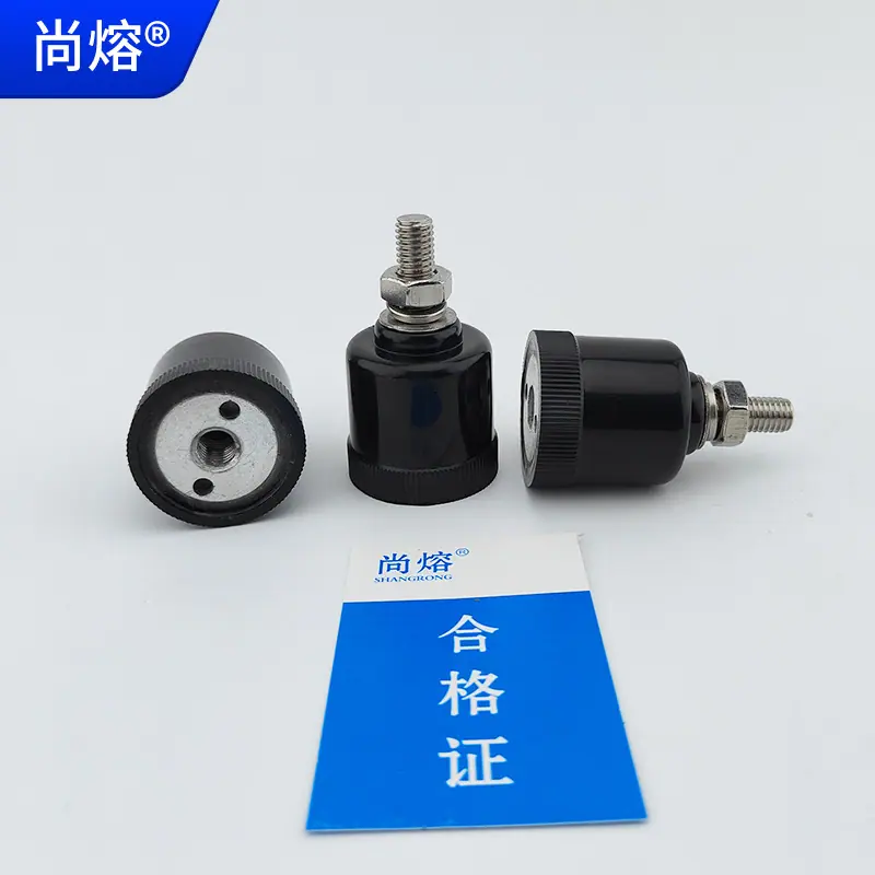 脱离器10