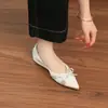Jingang Yy38013 Sapatilhas Elegantes Versáteis Femininas Bico Fino Com Salto Interno e Decote Baixo Novidade Primavera e Outono 2025