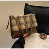 Popular este ano, bolsa pequena transfronteiriça feminina outono e inverno 2024 nova moda retrô bolsa mensageiro explosão bolsa de ombro quadrada pequena