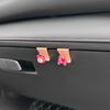 Guantera para copiloto de coche gancho creativo lindo multifuncional para coche artefacto de almacenamiento para coche universal femenino