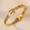 Atacado Transfronteiriço Atacado Feminino Joias de Alta Qualidade Que Não Desbotam Pulseira Feminina de Aço Titânio Banhada a Ouro em Formato de T com Diamantes