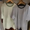 Camiseta de verano a rayas para hombres y mujeres japoneses solteros, camiseta de manga corta con cuello redondo, camiseta informal de moda versátil, camiseta base 476228