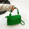Bolso de hombro y bandolera elegante de color liso con textura, bolso cuadrado pequeño de verano para ir al trabajo 2023, bolso de mujer popular este año para el trabajo