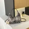 Bolso de mano de felpa versátil de gran capacidad, nuevo para el otoño de 2026, bolso de hombro y bolso cruzado de moda estilo coreano