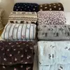 Manta de Forro Polar Ultra Suave y Esponjoso Estilo Retro para Uso en el Hogar Calidez Invernal Manta de Leche Clase A Manta tipo Manta Manta Multifuncional