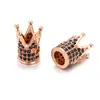Acessórios transfronteiriços feitos à mão DIY quatro cores cobre incrustado zircônio Coroa furo redondo pulseira colar contas soltas pingente atacado