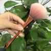 Pincel de polvo para cintura grande pequeña caliente copa pincel cosmético salida de fábrica pincel de rubor éxito de Amazon