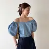 Camisa de Manga Caída Estilo Coreano Levemente Maduro para Mulheres, Novo Estilo de Verão, Elegante e Rejuvenescedora, Gola Uma Linha, Mangas Bufantes, Top Versátil