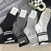 2026 Novas Meias Femininas Simples de Renda na Altura da Panturrilha Color Block Listras Etiqueta de Tecido com Letras Meias de Algodão Estilo ins Versátil Meias Empilhadas